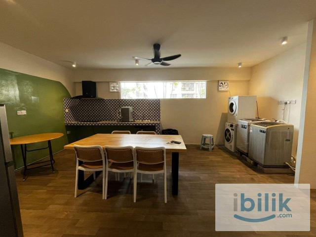 3 min to monorial chow kit attached bathroom with 0 deposit immediately move in