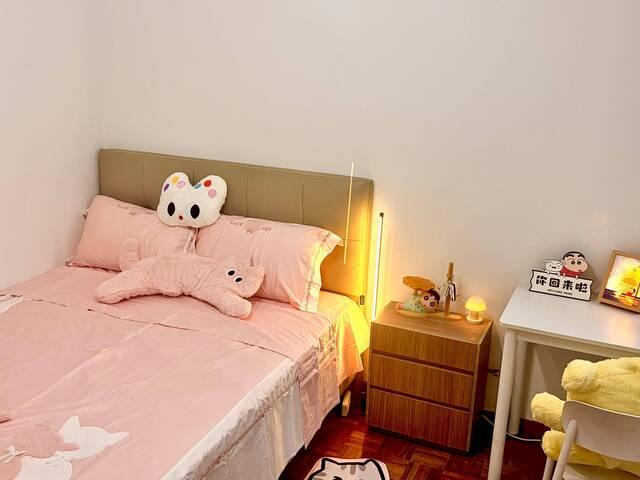3 mins walk to Tiong Bahru MRT, near CBD,Condo Common room