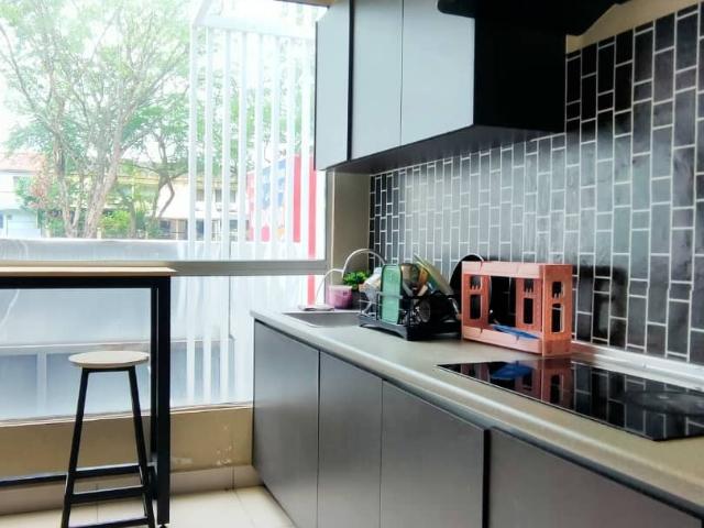 3 mins walk to atria mall ️ | 3 mins to bus stop