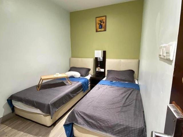 3 mins walk LRT Pasar Seni Room rent at Petaling Street