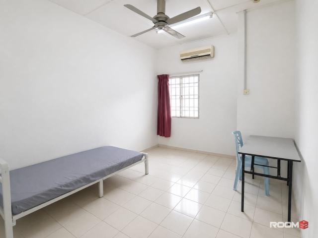 3 Mins to Bukit Tinggi Medical Centre | Medium Room For Rent Near AEON Bukit Tinggi & Lotus Klang ️