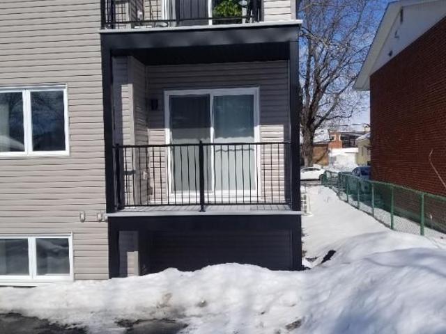 3½ moderne avec coin détente – Cuisine haut de gamme – Immeuble Récent – 810 pi²