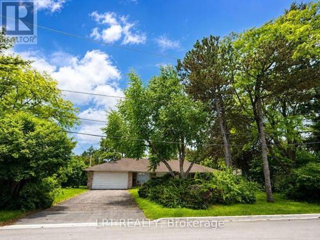 3 Oxbow Road, Toronto, ON, M3B 1Z9 house for lease | Listing ID C13462 | Royal LePage