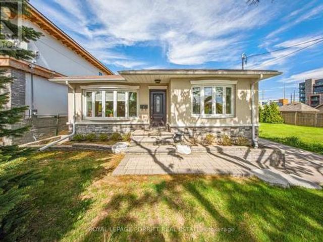 3 Orianna Drive, Toronto, ON, M8W 4M8 house for lease | Listing ID W13587 | Royal LePage