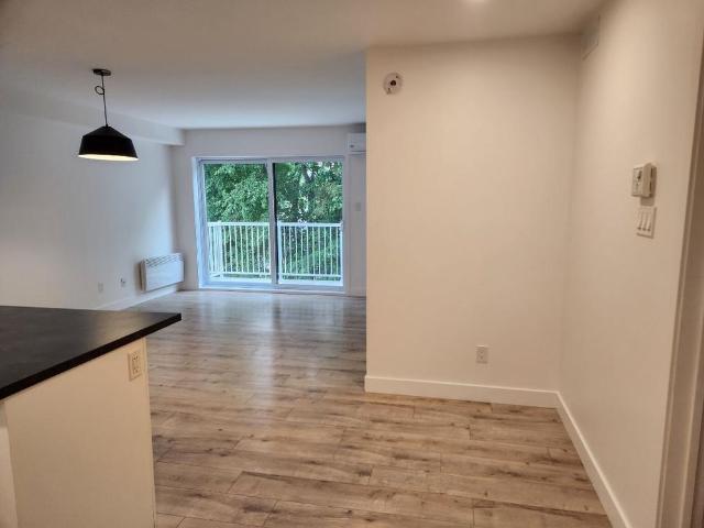 3 ½* avec espace Bureau *NOUVEAU* au coeur de Ste Foy
