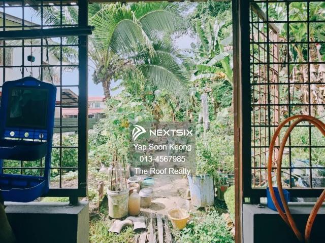 3 Adjoining Factory Lots Total Land Area: Approx. 14,997 sqft 1,393.2 sqm Individual Lot Size: 4,999 sqft 464.4 sqm each Selling Price: RM3,500,000