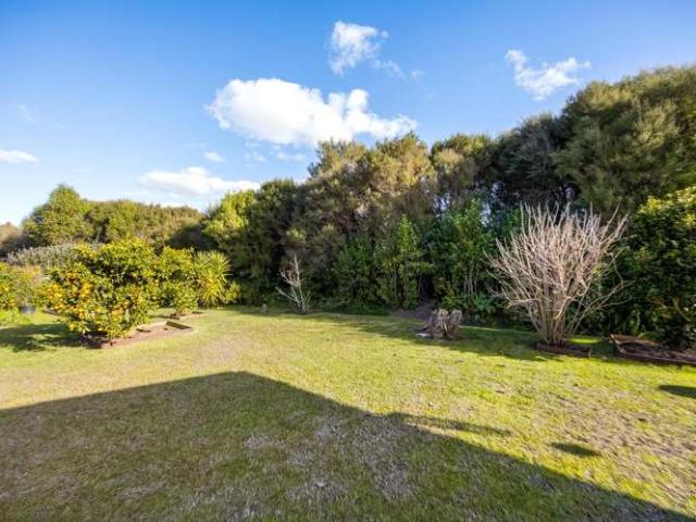 3 Albatross Road, Red Beach, Rodney