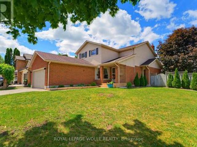 3 Alona Avenue, Cambridge, ON, N3C 3Y5 house for sale | Listing ID X13454 | Royal LePage
