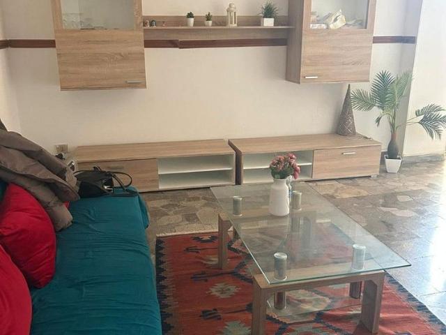 3 Ampie Camere per Studentesse