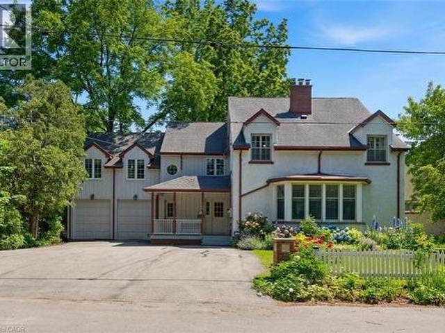 3 Ancaster Street E, Dundas, ON, L9H 4K2 house for sale | Listing ID 40836 | Royal LePage