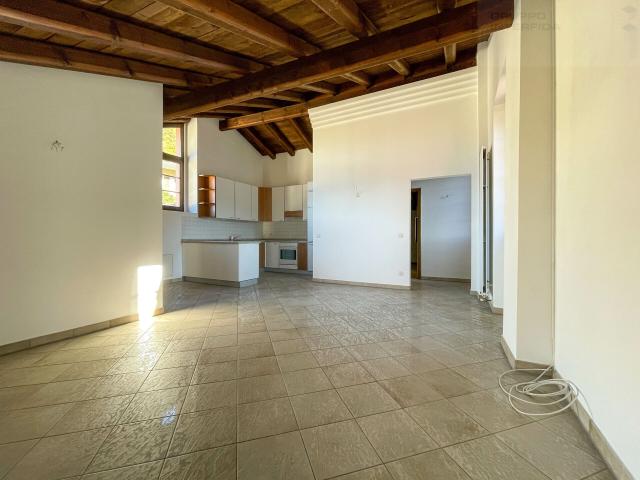 Investment building with 2.5 rooms on sale in Via Asilo 2 | dreamo. Ch