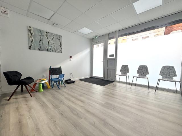 3 Bureaux à usage professionnel disponibles