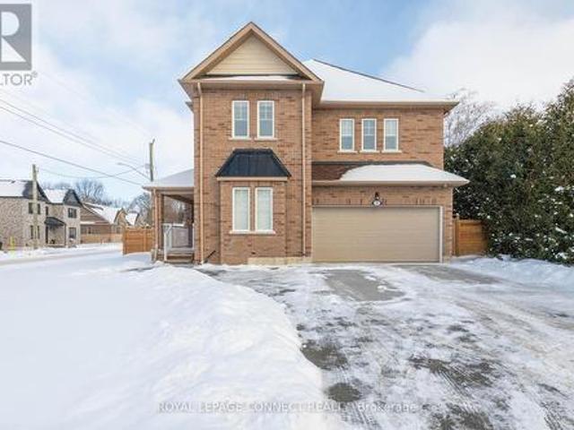 3 B George Street, Innisfil, ON, L0L 1L0 Luxury House for sale | Listing ID N11919 | Royal LePage Carriage Trade Luxury Properties