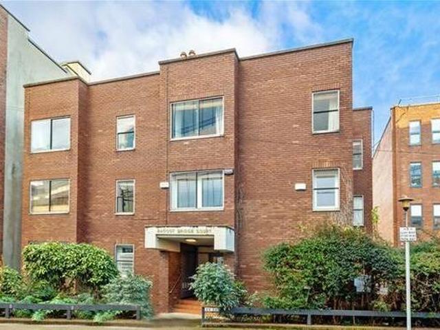 3 baggot bridge court pembroke row baggot street dublin 2