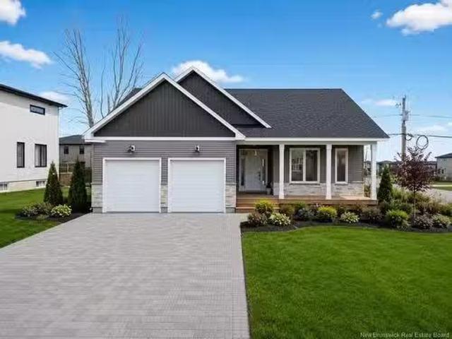3 Balfour Crt, Moncton, NB, E1G 5Y1 Luxury House for sale L.