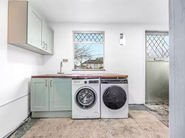 3 Ballyneety Road, Ballyfermot, Dublin 10, D10 AX52