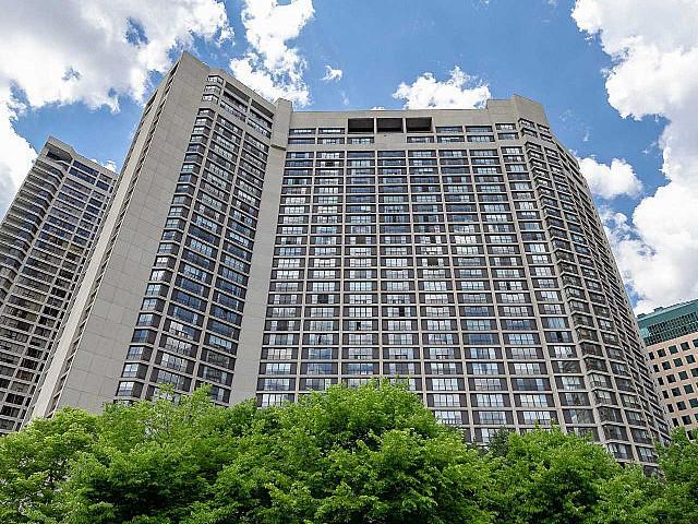 3 Bdrm 3 Bth Queens Quay West Of Bay | Schedule Appt