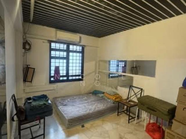 3 Beach Road HDB Apartment For Sale, $438,000, 2 Bed 2 Bath 731 sqft $599.00 psf