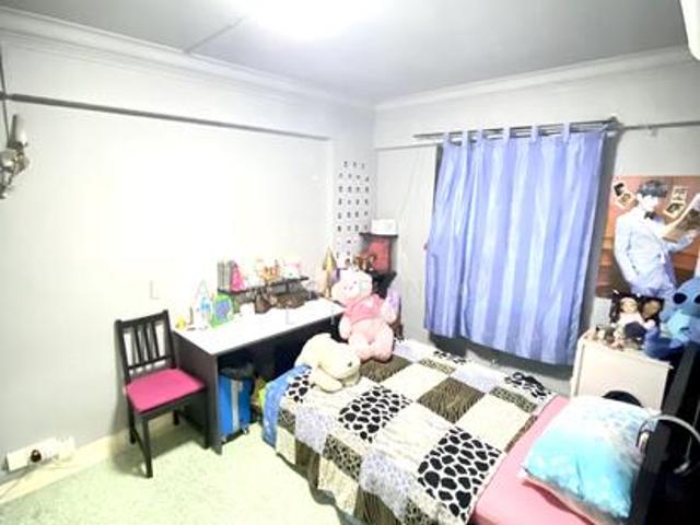 3 Beach Road HDB Apartment For Sale, $460,000, 3 Bed 1 Bath 732 sqft $628.00 psf