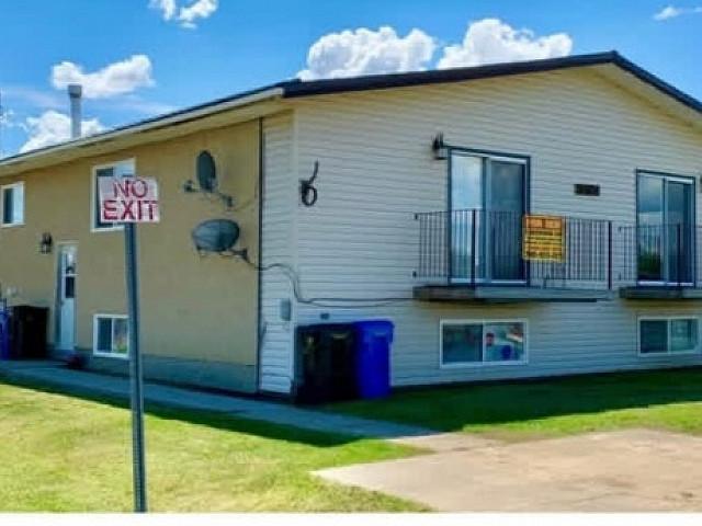 3 Bed 1 Bath Unit In Fourplex