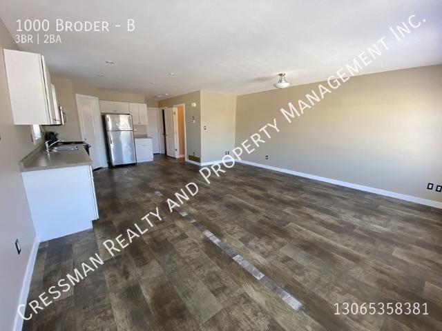3 bed, 1.5 bath townhouse