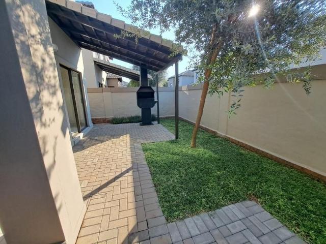 3 Bed, 2.5 Bath Townhouse in Montana Park