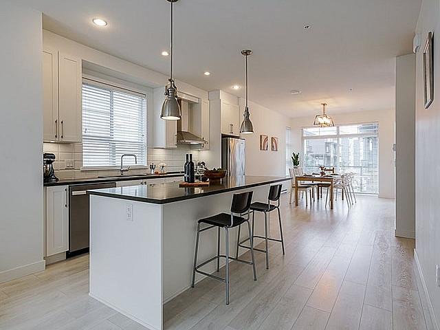 3 Bed, 2.5 Bath Corner Townhouse, Langley