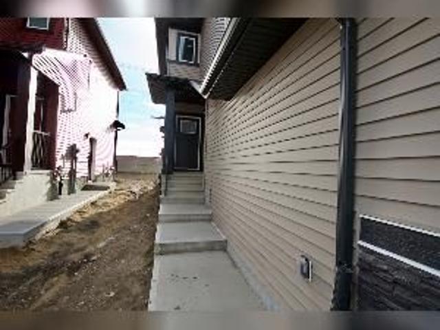 3 Bed 2.5 Bath Dbl Garage Upper Suite Chappelle