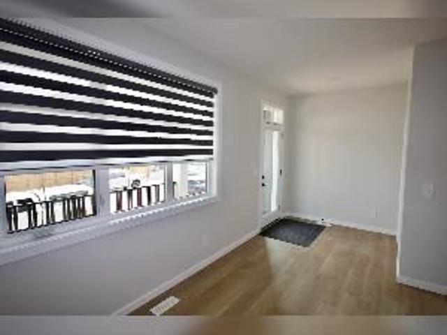 3 Bed 2.5 Bath Duplex Airdrie Alberta