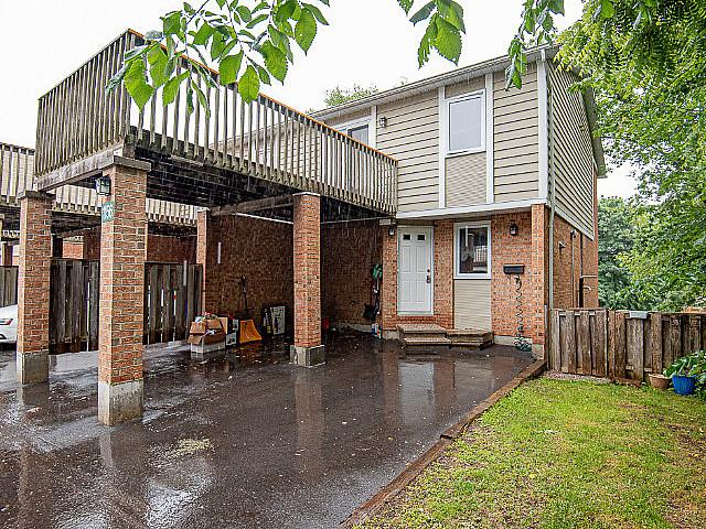 3 Bed, 2.5 Bath End Unit With Huge Yard And Balcony