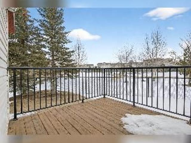 3 Bed 2.5 Bath Garage Townhouse Fort Saskatchewan