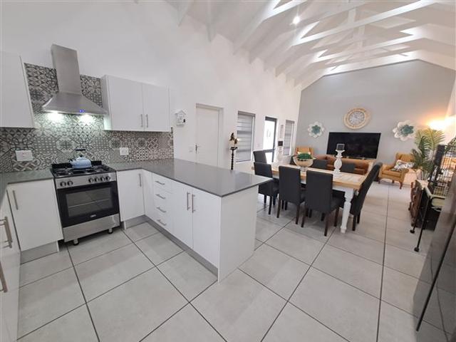 3 Bed Townhouse in Anchorage Park