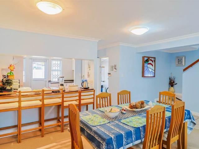 3 Bed Townhouse in Eastcliff