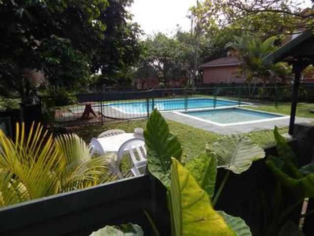 3 bed townhouse in hibberdene