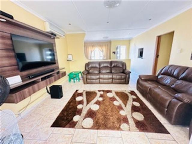 3 Bed Townhouse in Isipingo Beach