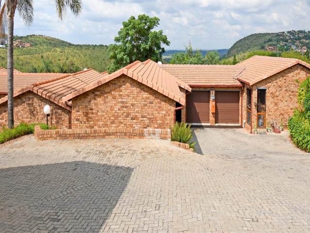 3 Bed Townhouse in Rangeview