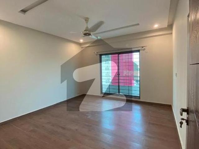 3 Bed Unfurnished Apartment Available for Rent in Askari 11
