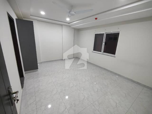3 Bed Apartment Available For Rent