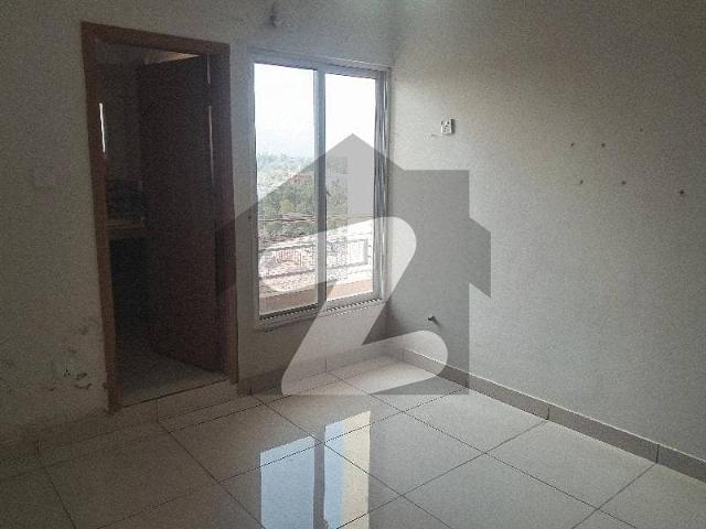 3 Bed Apartment For Sale In Luxus Mall
