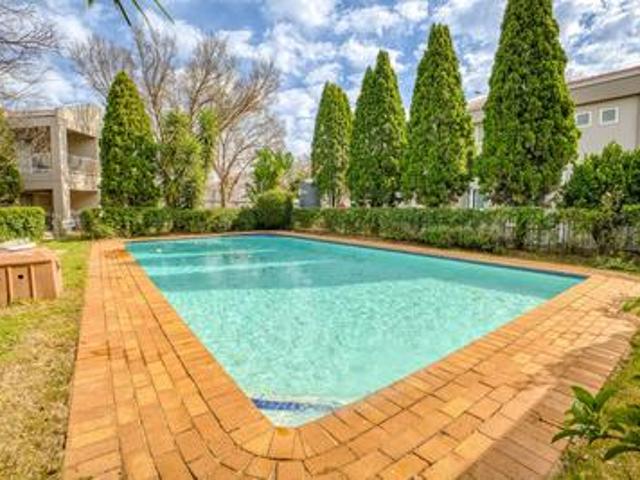 3 bed apartment in morningside