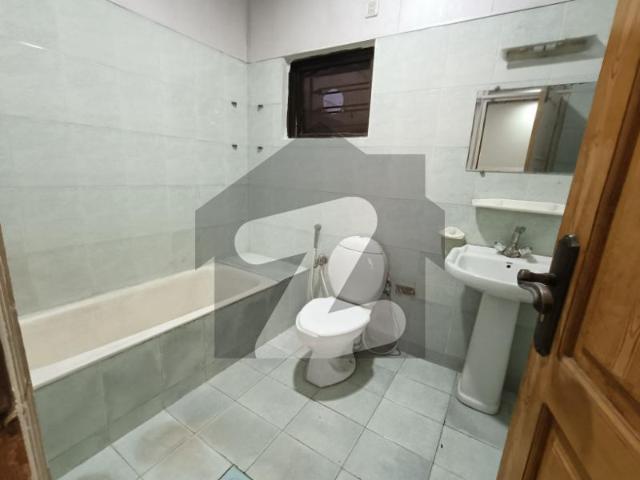 3 Bed Beautiful Flat Available For Rent in Society Flats of G 15