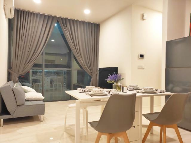 3 Bed Condo for Home Rental in 10 Stonor 801sqft
