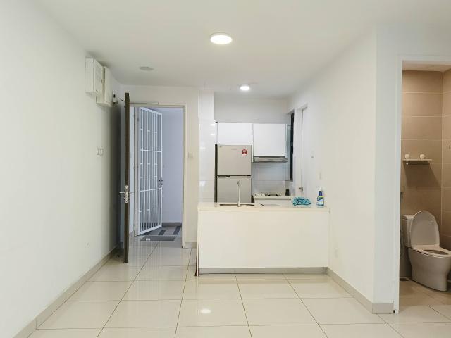 3 Bed Condo for Home Rental in H20 Residences, Jalan PJU 1a/1, Ara Damansara, Petaling Jaya, Selangor, Malaysia 750sqft
