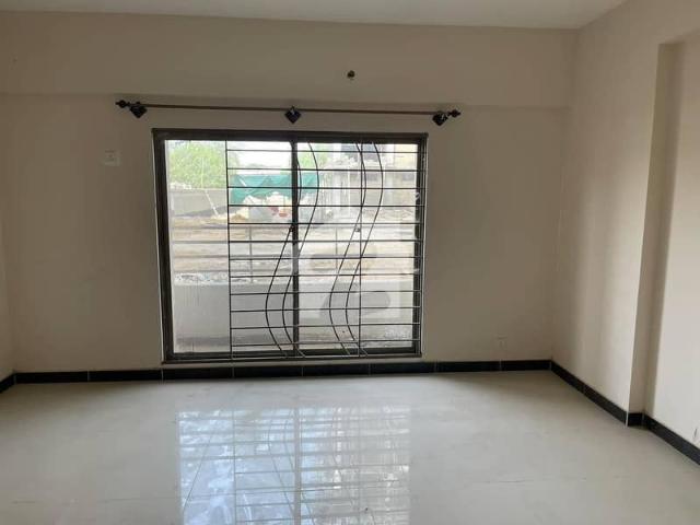 3 Bed DD 1st Floor Leased Apartment For Sale