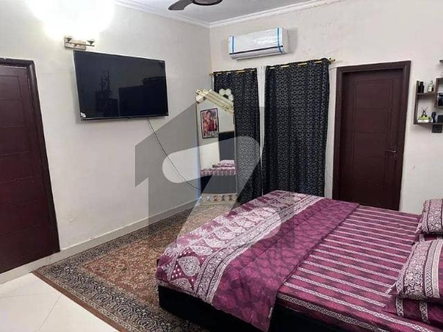 3 Bed Dd Apartment Drawing Dinning Washing Area Bungalow Facing For Rent