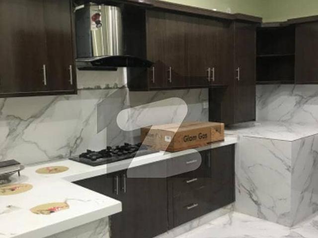 3 bed dd brand new 300 sq yard first floor portion for rent