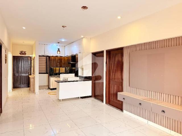 3 bed DD Brand New Flat Available For Sale in Gulistan e jauhar