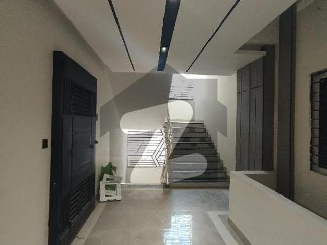 3 Bed DD for Rent Parsi Colony