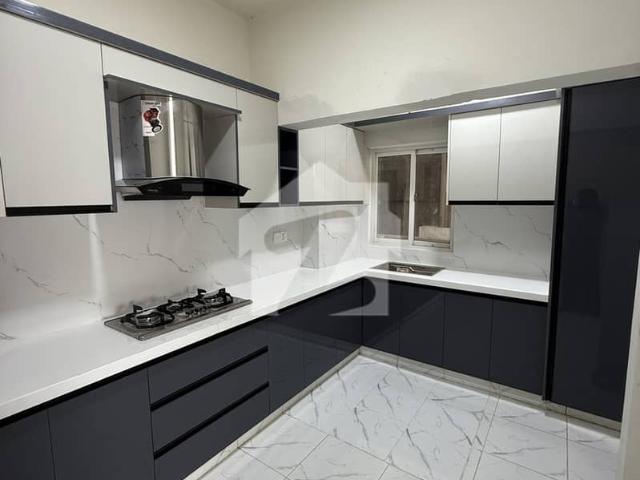 3 Bed DD Flat Available For Sale