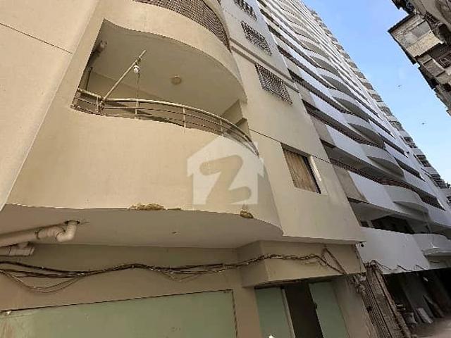 3 bed dd flat available for sale gulshan e iqbal block 1